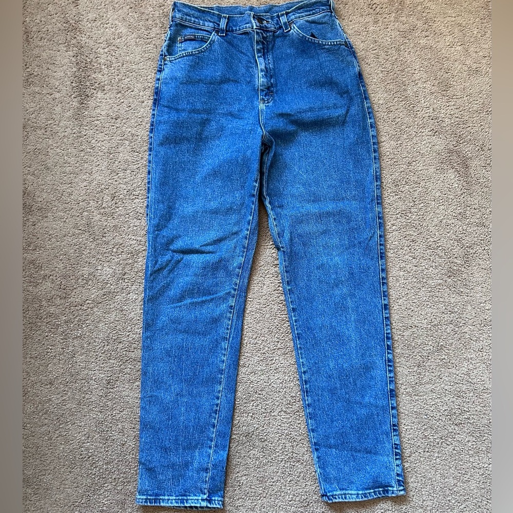 High-waisted blue straight jeans